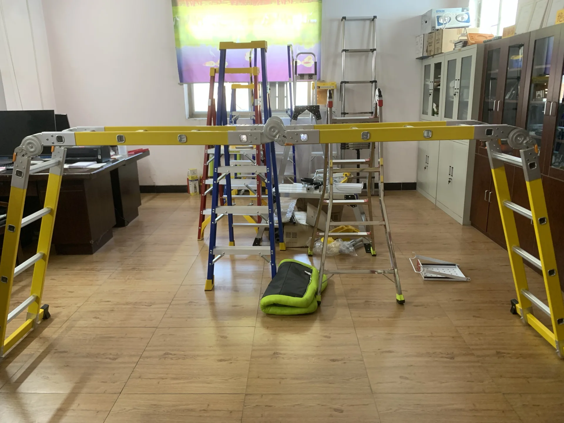 Multi Function Folding Ladder: A Flexible Solution for Multiple Working Positions Multi Function Folding Ladder: A Flexible Solution for Multiple Working Positions